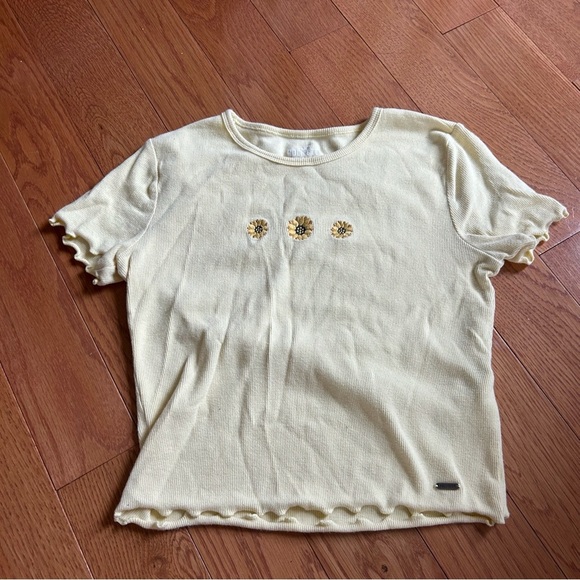Hollister Tops - hollister womens xs Yellow T-Shirt crop Sunflower Embroidered ruffle new